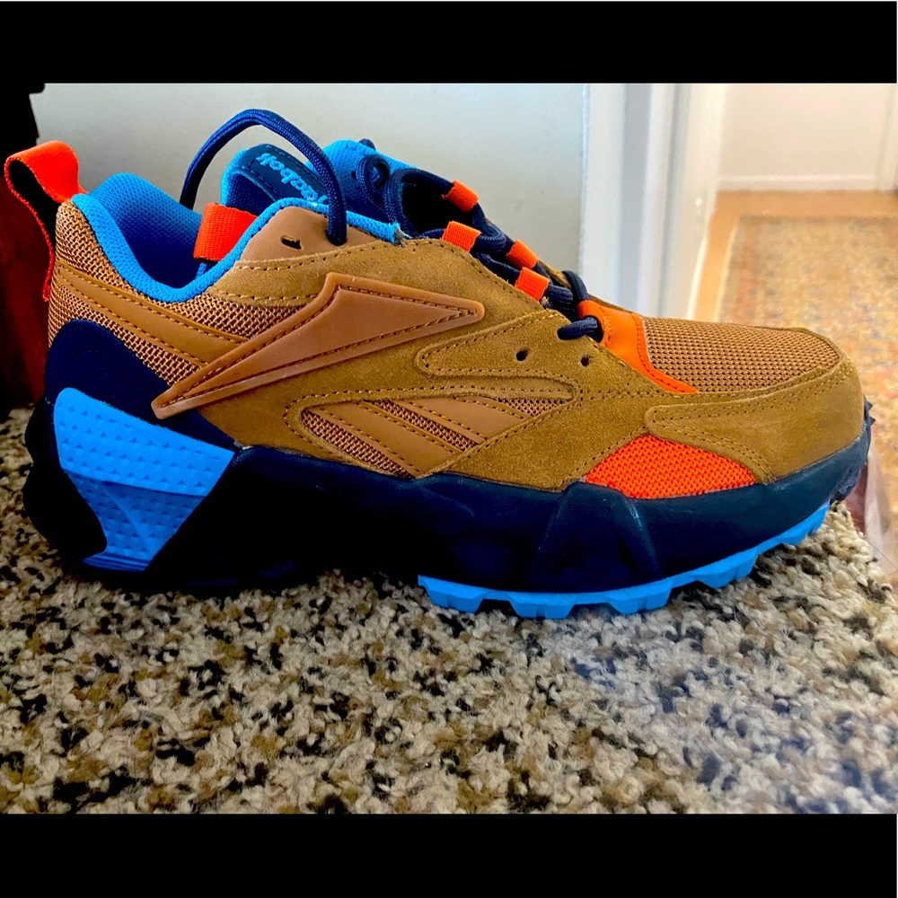 Reebok Aztrek Women’s Trail Boot/Shoe